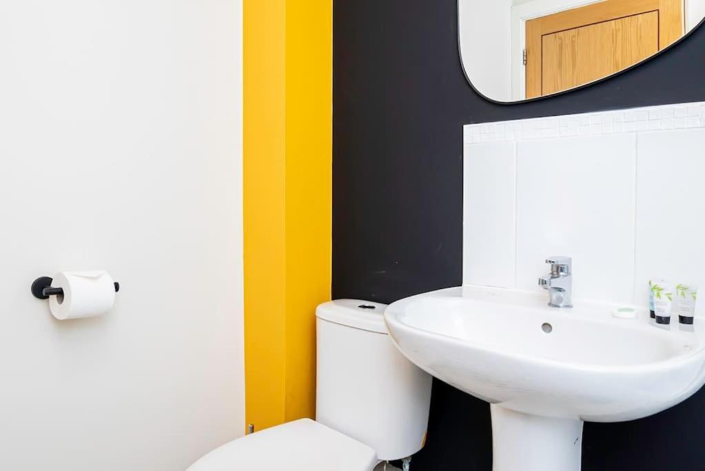Coastal Comfort Getaway Portsmouth Extérieur photo