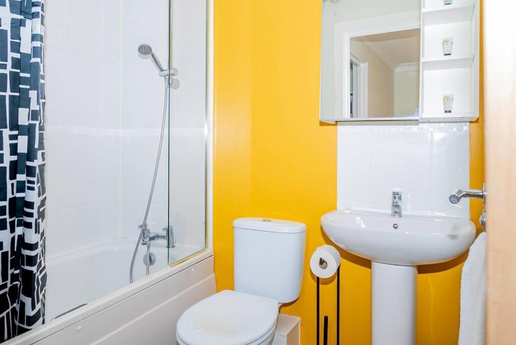 Coastal Comfort Getaway Portsmouth Extérieur photo